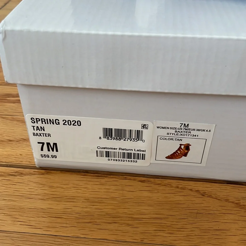 XOXO Tan Sandals - Picture 4 of 4